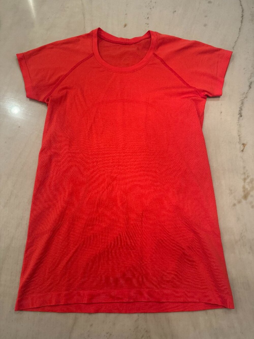 Lululemon Swiftly Tech Tee Size 8